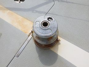 LM 30 Motor Sailer - Windlass