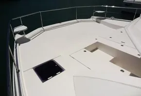 2017 Leopard 43 Powercat bow deck with railing and hatch.