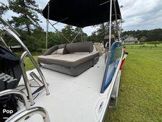2017 Bayliner Element XR7