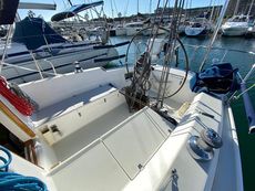 1998 J Boats 32
