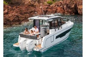 Jeanneau Merry Fisher 895 - transom and outboard engines + swim platforms