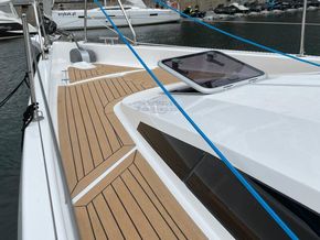 Viko S35 - New Boat - Foredeck
