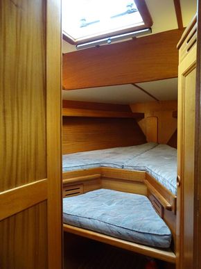 Forard cabin