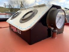 Pigeon Box
