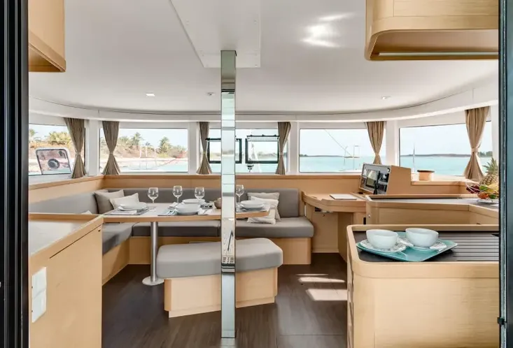 2025 Lagoon 42