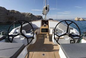 Manufacturer Provided Image: Wauquiez Pilot Saloon 48