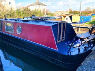 Dreems a 28ft 1978 2 berth cruiser stern narrowboat