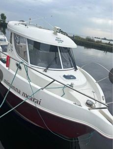 ARVOR 250 WITH MERCRUISER 220HP