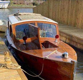 Jack Powles  Day Launch 21 wooden 21 foot electric day launch - Exterior
