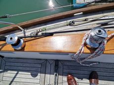 1993 Classic Yacht Robertson 35