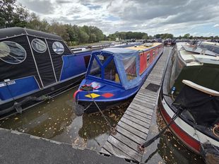 Karagola, 60ft Cruiser Stern Narrowboat