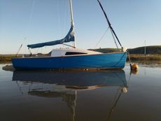 Blue Lightning (ultimate trailer sailer)