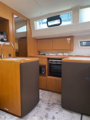 2013 Bavaria Vision 42 8