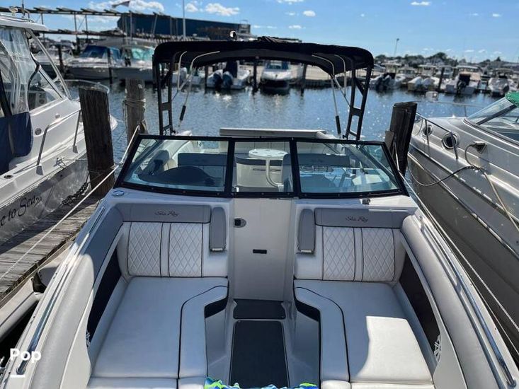 2016 Sea Ray 270 sundeck