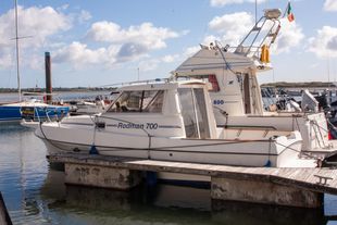 2002 Rodman 700