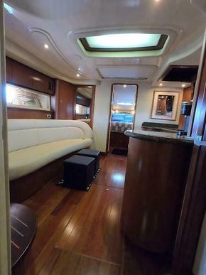 60 2007 Sea Ray 44