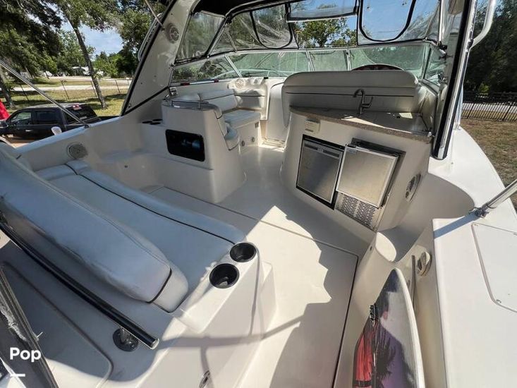 2005 Rinker fiesta vee 342