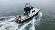 LOCHIN 40 SPORTS CRUISER + FLY-DECK