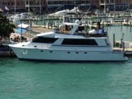 1991 Vantare Cockpit MotorYacht