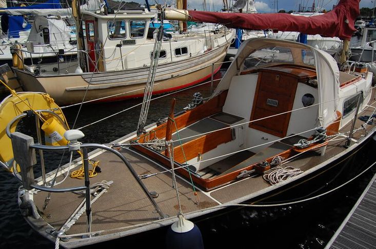 elizabethan yacht for sale uk