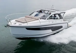 2025 Sealine S335