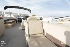 2018 Sun Tracker Party Barge 22dlx