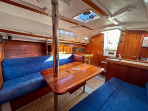2001 Dufour  32 Classic  25