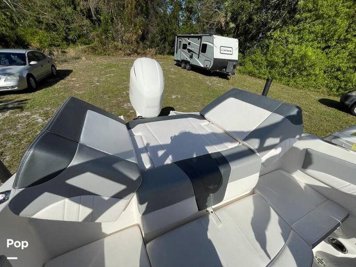 2021 Chaparral 21 ssi