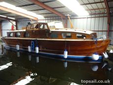 1954 Merrywind Classic Centre Cockpit Motor Cruiser - topsail.co.uk