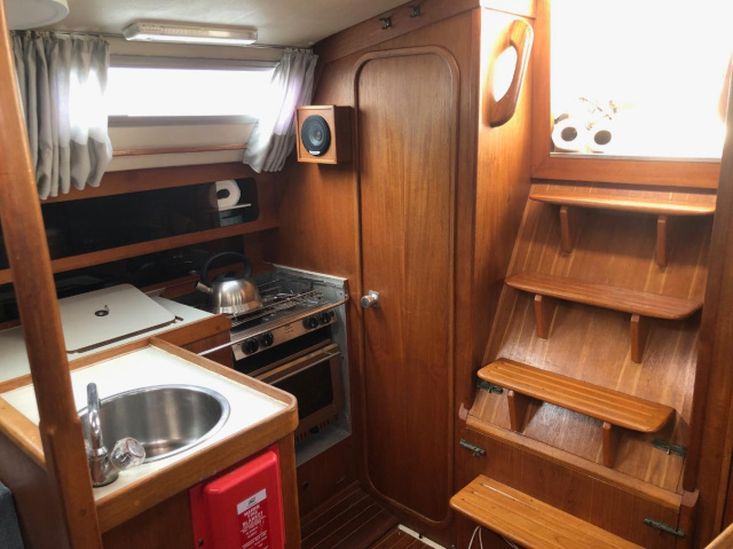 1989 Moody 31 Mk II