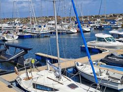 Stirling matador 23 feet coastel cruiser