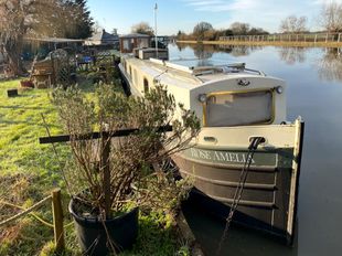 63&rsquo; dutch barge style narrowboat with mooring