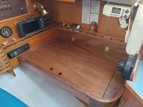 Camper & Nicholson Nicholson 30 MKll - Navigation Station