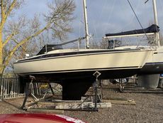 Maxi 84 sailboat 28ft cruising yacht