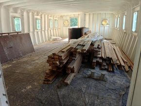 32m Steel Former Passenger Vessel  - Interior