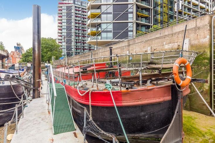 Humber keel barge for sale, SW11