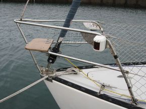 Trident 80  - Bow