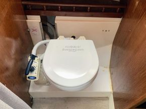 Jaguar 25 Bilge keels - Heads