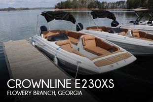 2025 Crownline E230XS