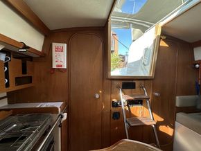 1993 Hunter Legend  Hunter Channel 323 38