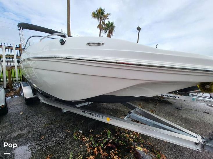 2019 Hurricane 217 sundeck