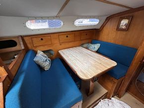 Dining and dble berth