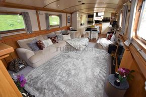 Saloon aft