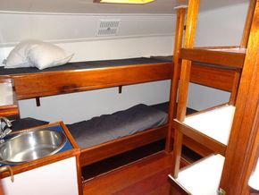 Topzeilschoener, 26 hotelgasten
