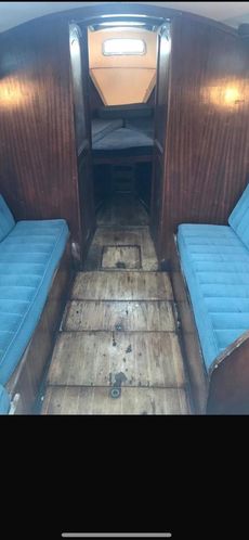 Hustler 30 Sailing Yacht