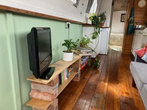 Crow's Next interior