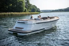 2026 Corsiva 800 Tender