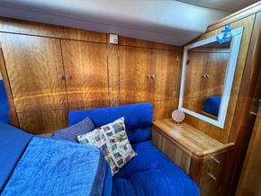 Oyster  42  - Forward Cabin