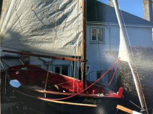 13’ Gaff rig with sails, launcher & trailer