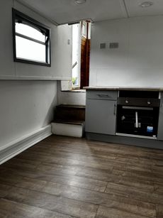 2 Bedroom Floating Home